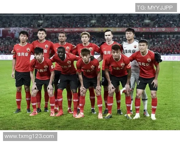 上海足球队运营分析:成功与挑战并存的背后故事 上海足球队运营分析:成功与挑战并存的背后故事
