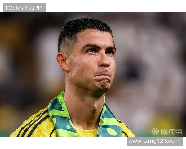 C罗粉丝心中的足球明星榜单揭晓引发热议与讨论 C罗粉丝心中的足球明星榜单揭晓引发热议与讨论