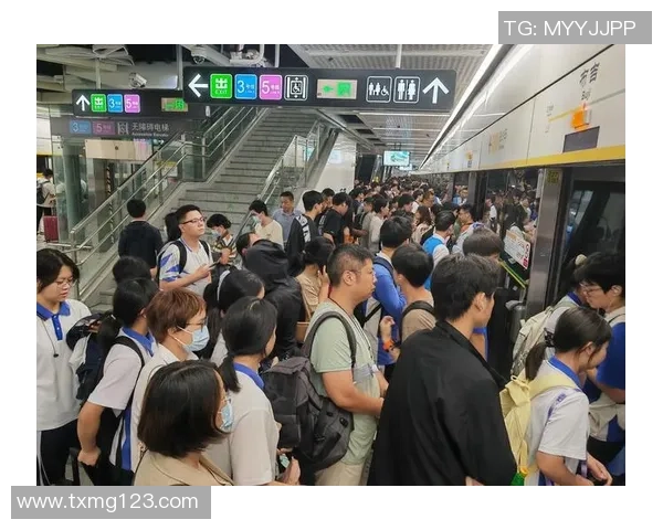 北京羽毛球队在欧锦赛中的强劲表现与未来发展潜力分析 北京羽毛球队在欧锦赛中的强劲表现与未来发展潜力分析