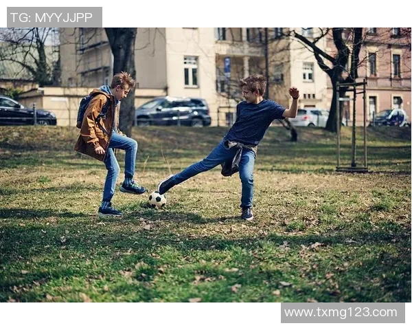 在家也能尽情享受街头足球的乐趣与激情，打造属于你的私人足球场